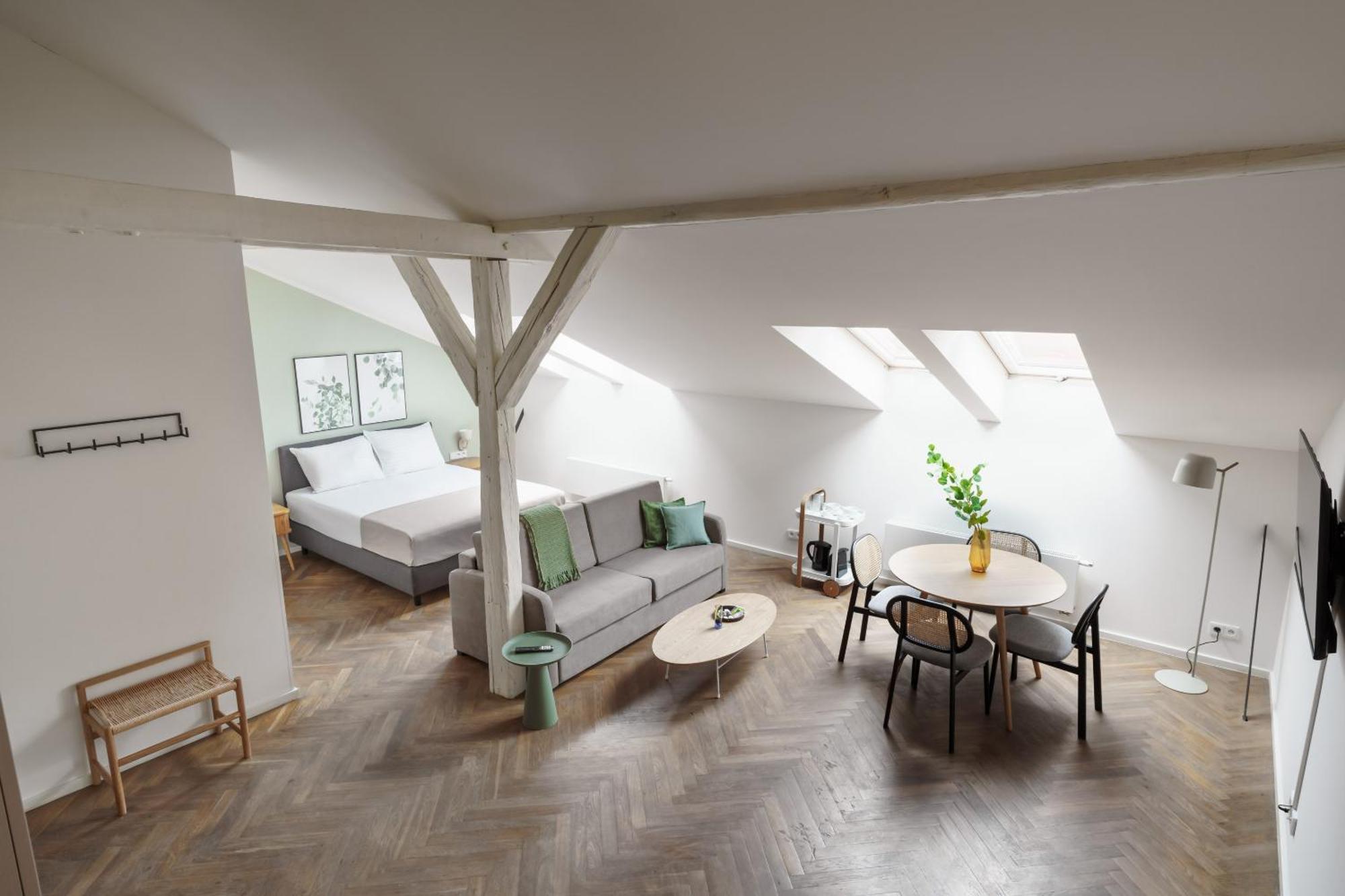 Limehome Prague Halkova Room photo