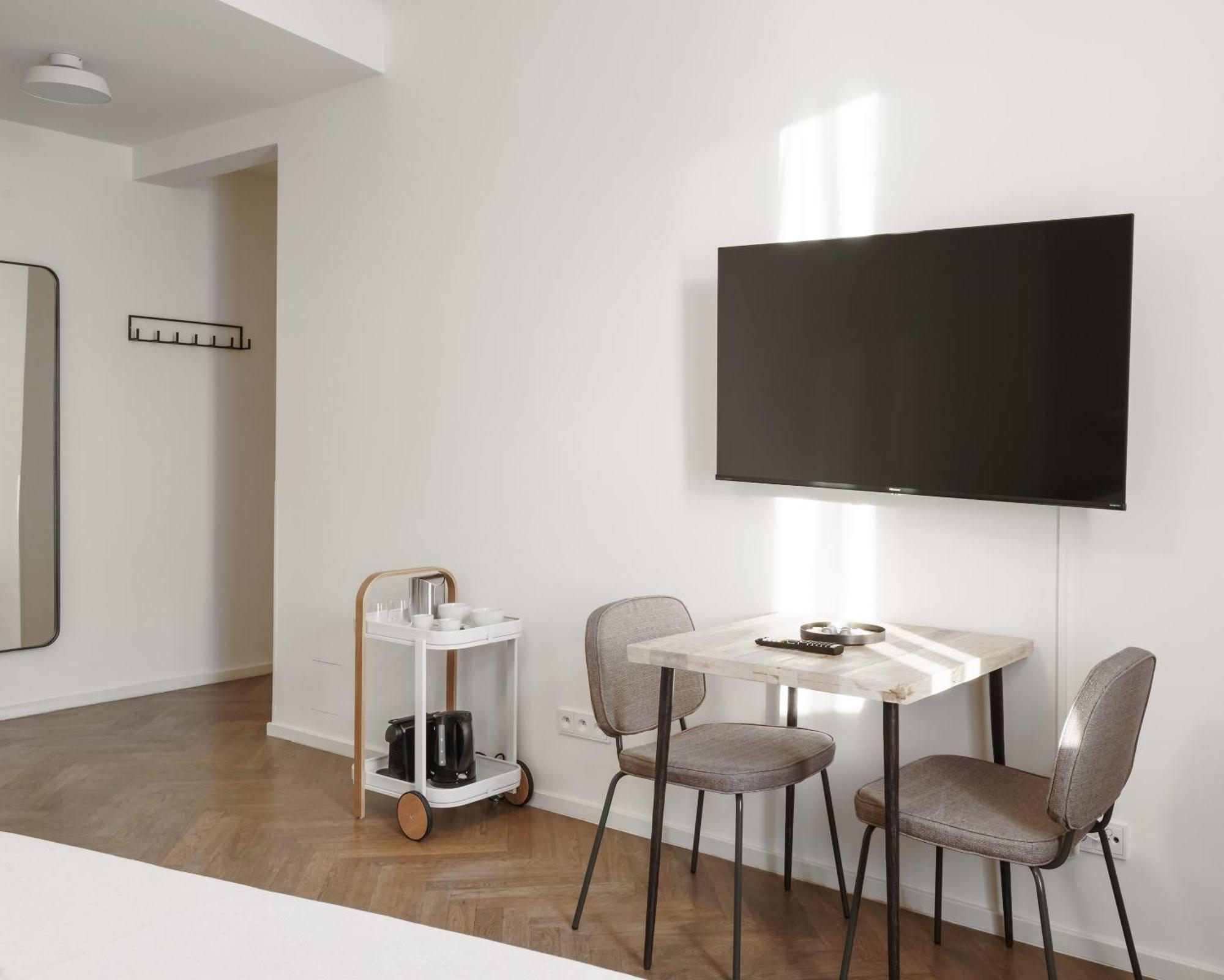 Limehome Prague Halkova Room photo