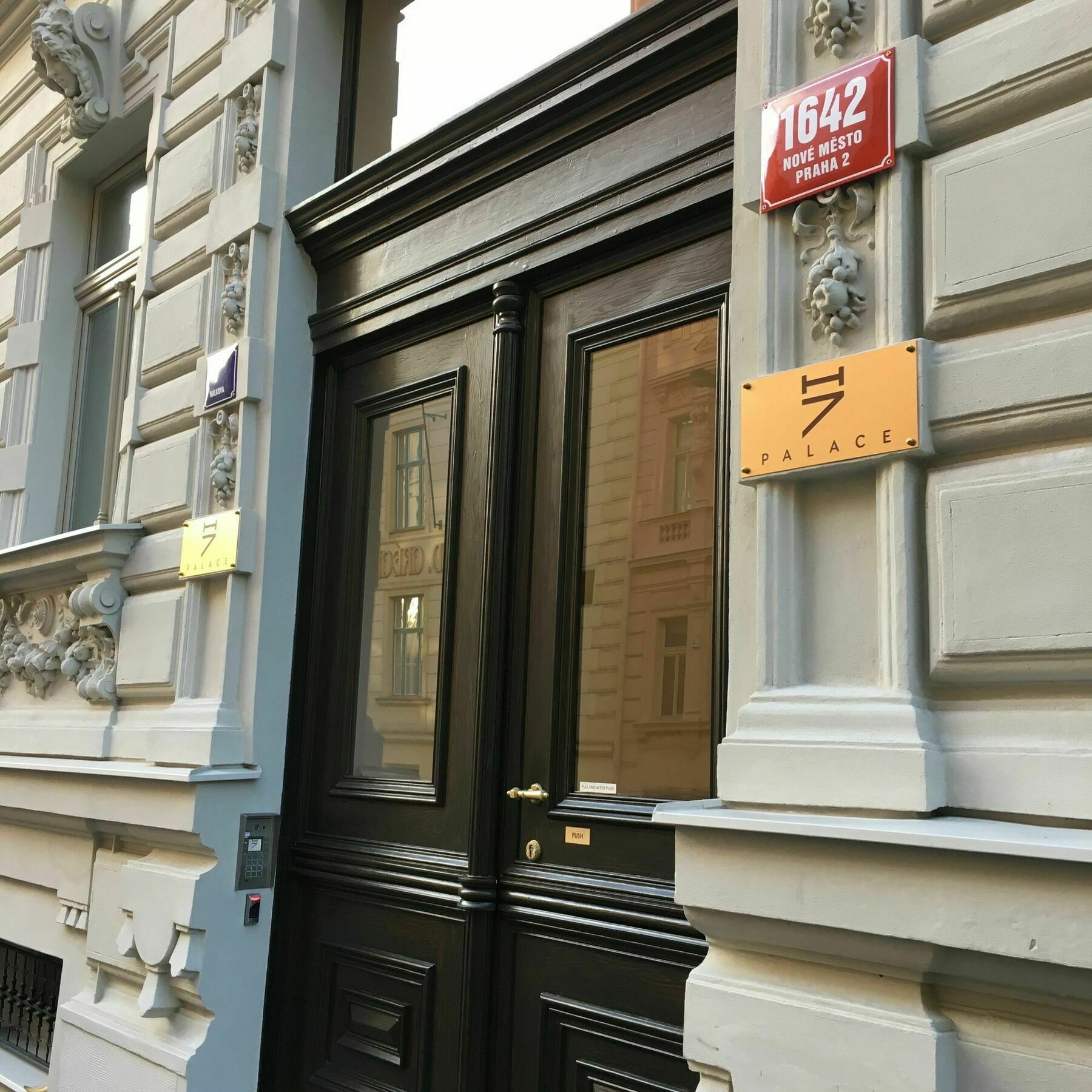 Limehome Prague Halkova Exterior photo